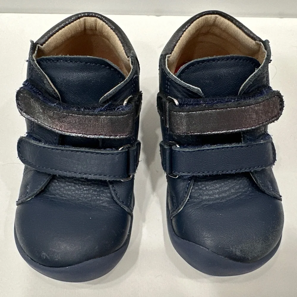 Kickers navy blue kids shoes. Size 22. US size 6. Great pre-owned condition.